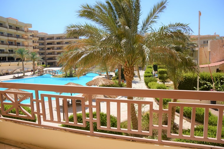 Buy an Apartment in a Compound | Pools and Beach | Hurghada